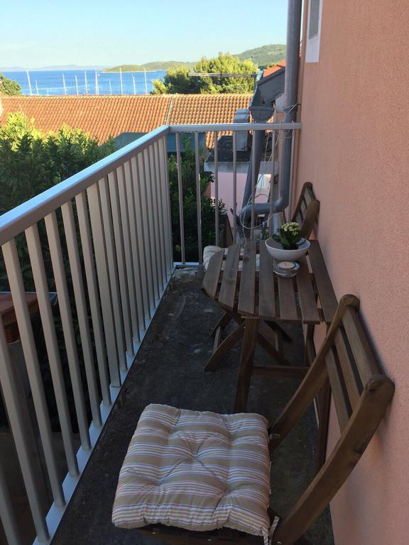 Centre Apartment Božava エクステリア 写真